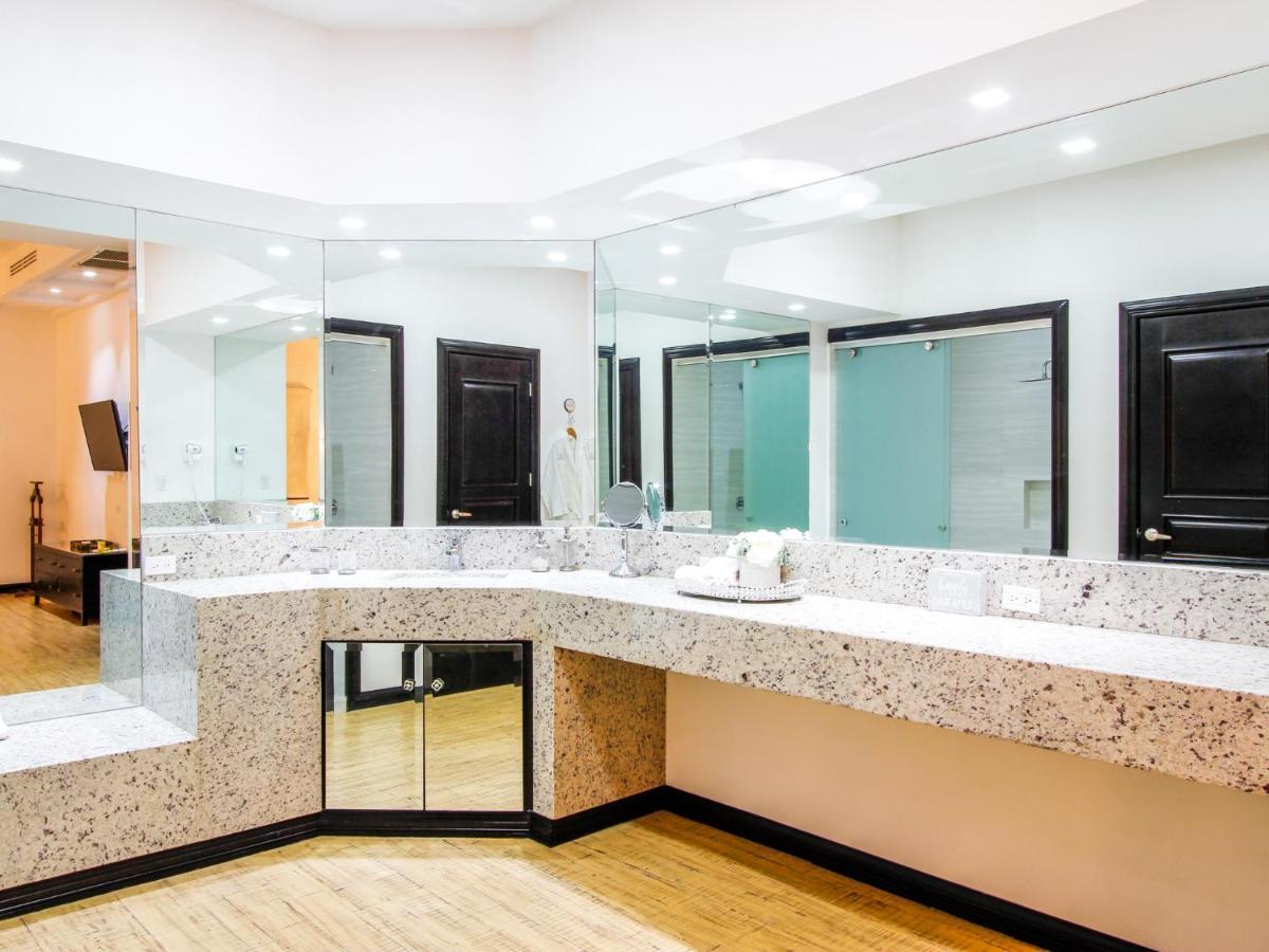 Hotel Boutique Villa Toscana Hermosillo Kültér fotó